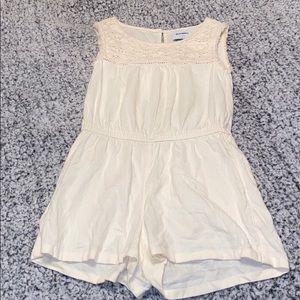 🍁White old navy romper🍁